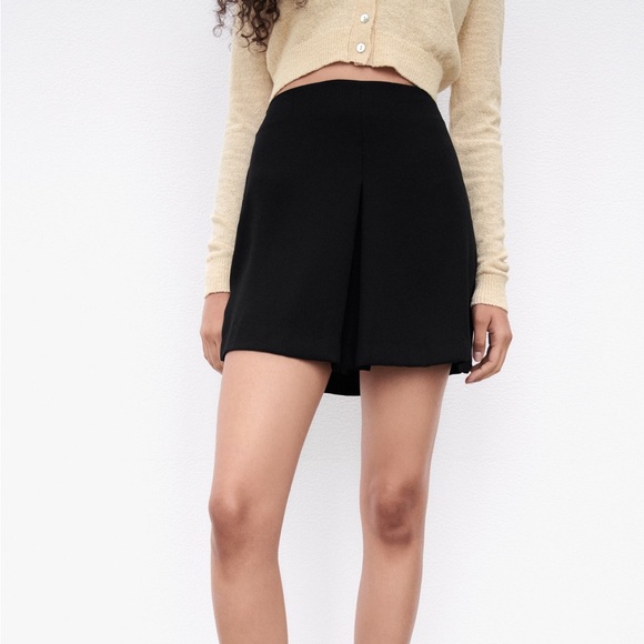 Brand new A-line Zara mini skirt. - Picture 6 of 6